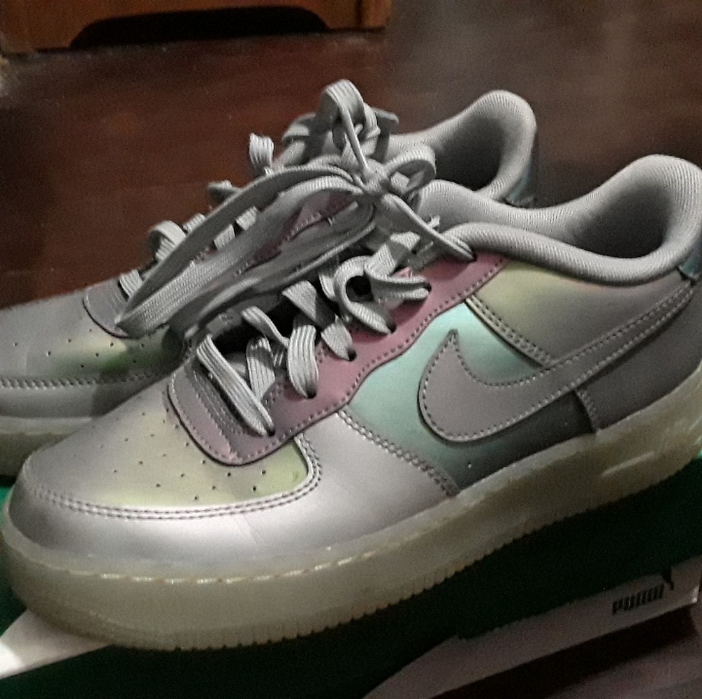 Shoes sizes 5-6.5